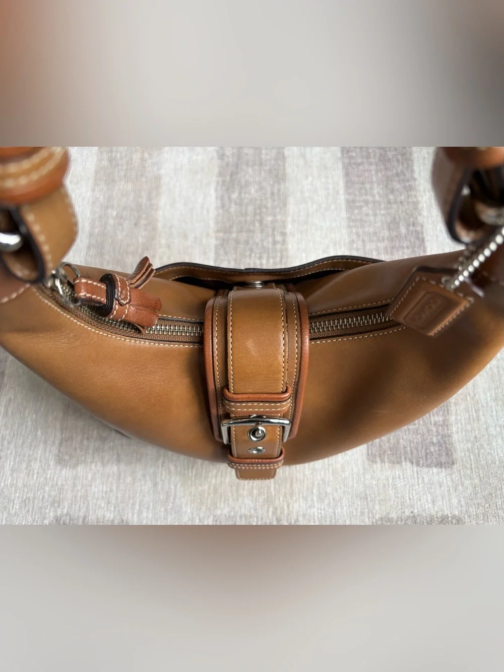 COACH Hampton Soho Hobo Tan Leather Buckle Flap Y2K Shoulder Bag Handbag *READ*